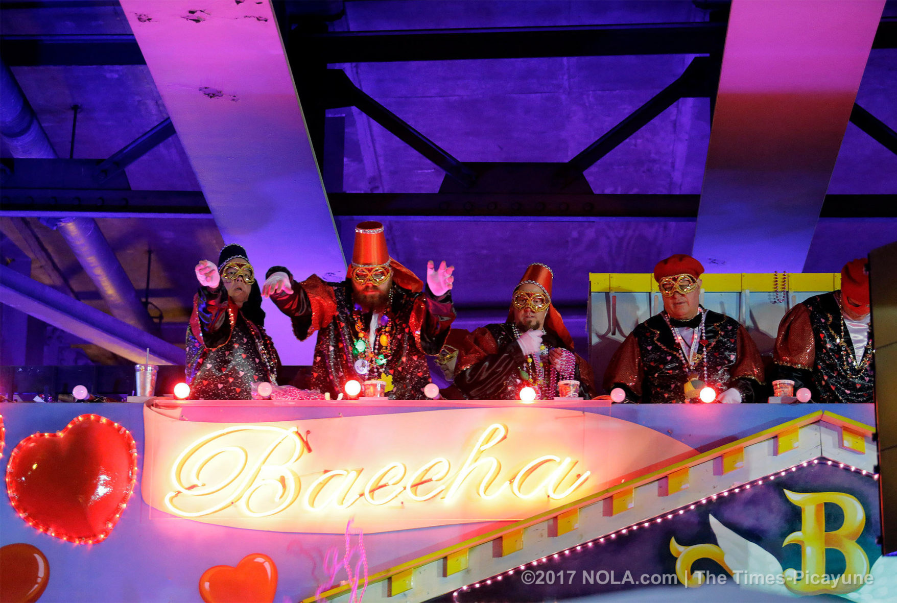 Krewe of Bacchus 2017 rolls in New Orleans: See Mardi Gras parade photos